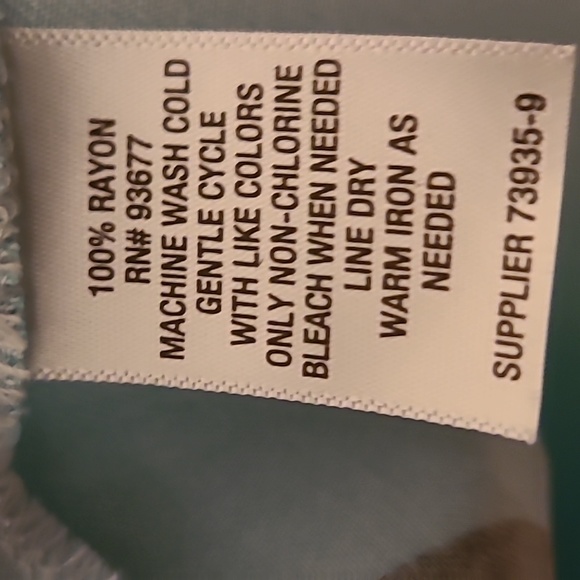 LIZ CLAIBORNE WOMEN'S PLUS SIZE MULTI COLORED SLEEVELESS TOP SIZE 2X - Picture 8 of 15